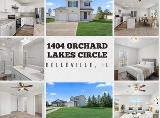 1404 Orchard Lakes Cir, Belleville, IL