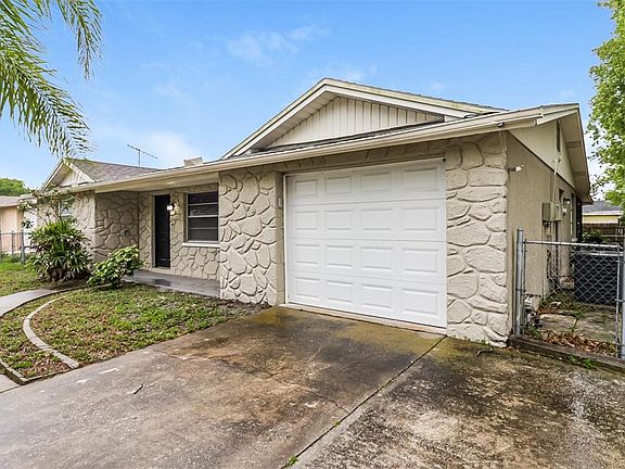 3rd image of 7004 Mayfield Dr