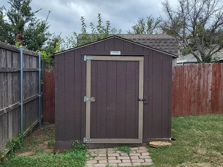 3517 Glisten St — Photo 26
