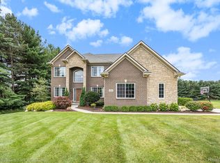 1858 White Pine Way, Oxford, MI 48371