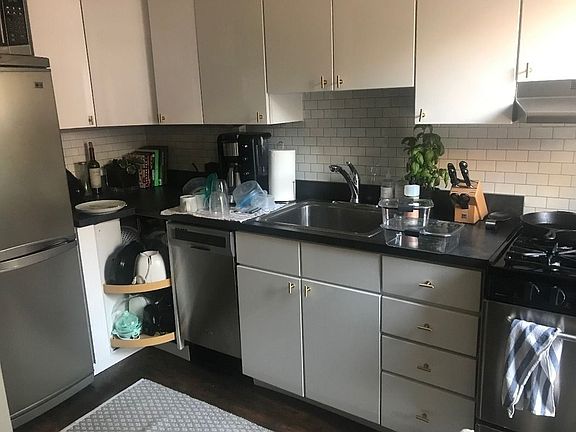 2nd image of 141 W 15th St APT 3
