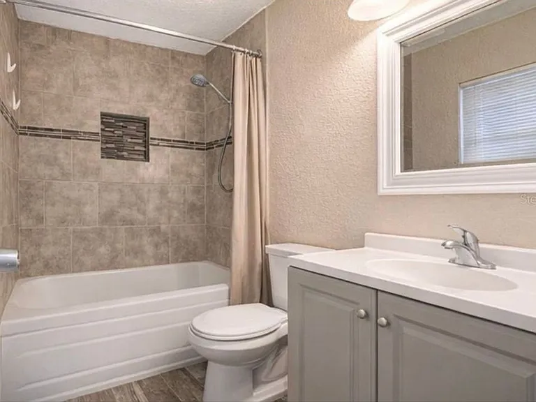 4664 Pleasant Valley Ct — Photo 8