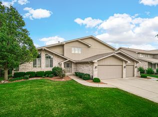 19829 Silverside Dr, Tinley Park, IL 60487