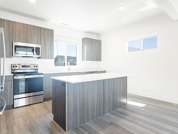 2nd image of 2336 W James Ln