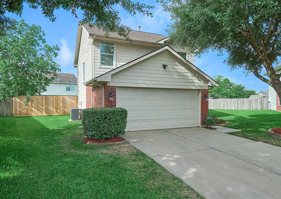 1st image of 19119 Brownstone Mills Dr