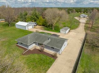 4653 Garden Prairie Rd, Garden Prairie, IL 61038