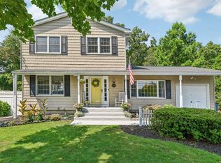 538 Bayport Ave, Bayport, NY 11705