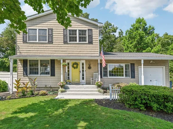 538 Bayport Avenue, Bayport, NY 11705