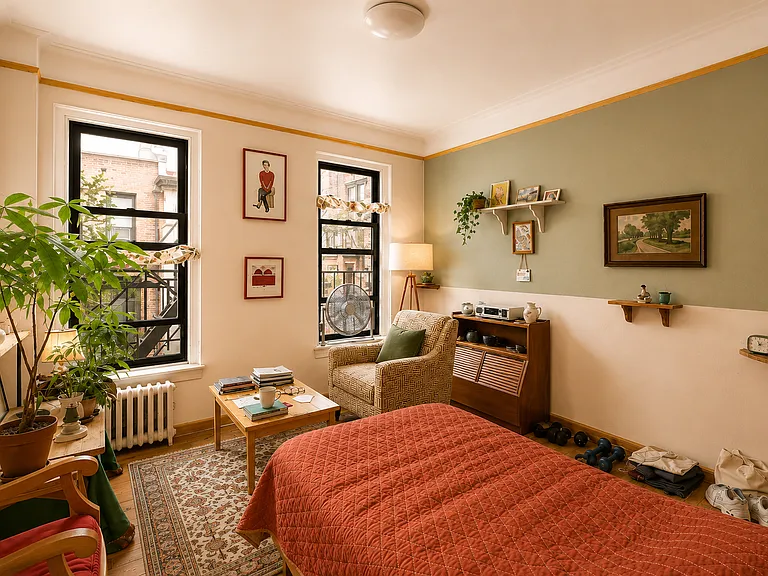 317 E 18th St #3D — Photo 2