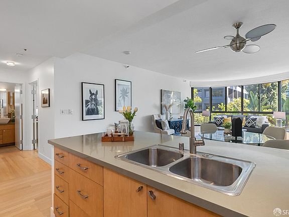 5th image of 300 3rd St #516-L
