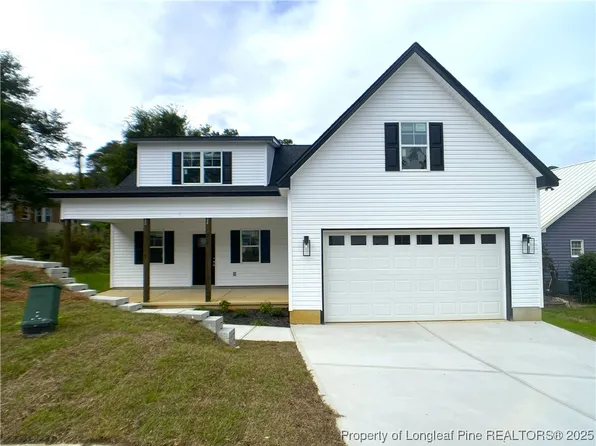 209 Walker Downs Cir, Fayetteville, NC 28305