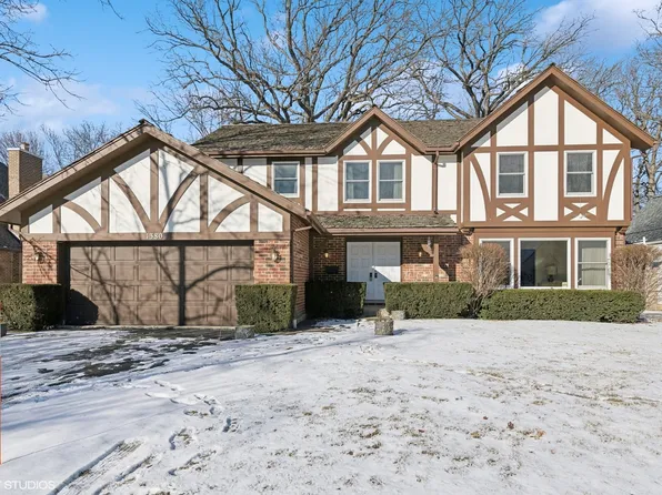 1380 Berkley Ct, Deerfield, IL 60015