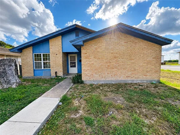 110 Green Gate Dr, Corpus Christi, TX 78405