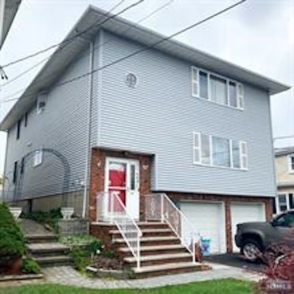 3 bed, $3,300 — Photo 4