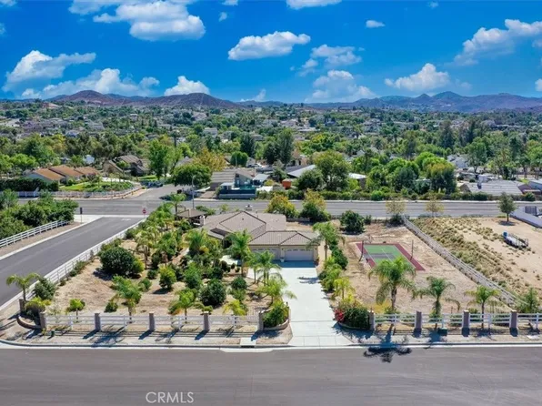 17715 Timberview Dr, Riverside, CA 92504