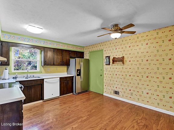 4th image of 4608 Vinita Way