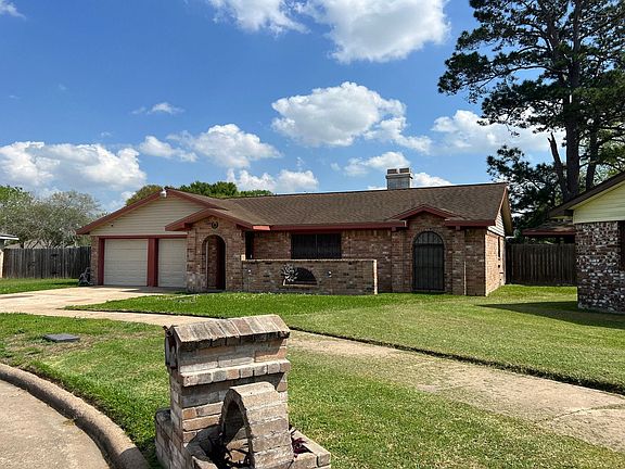 2nd image of 15523 Indian Woods Dr