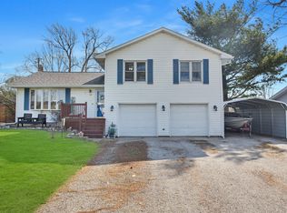 416 S Chestnut St, Le Roy, IL