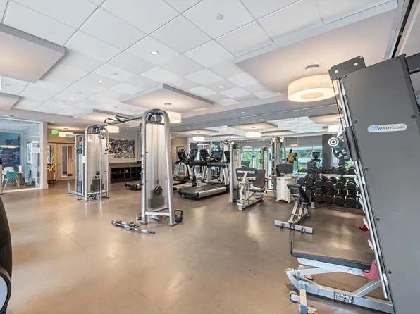 800 Avenue At Port Imperial image 21 of 28