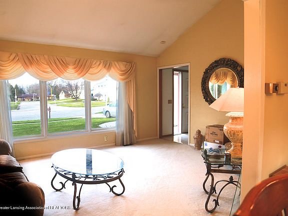 3rd image of 4905 Palisade Dr