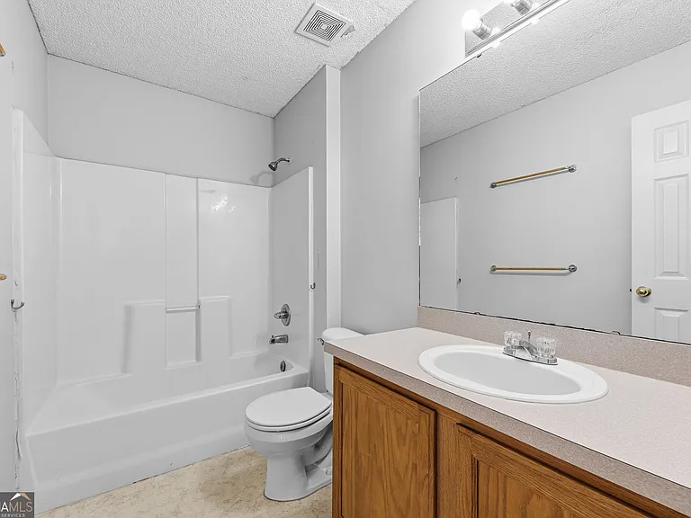 401 Maggie Way — Photo 17