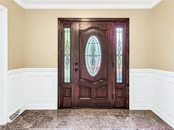 5th image of 3903 Oakcliffe Rd