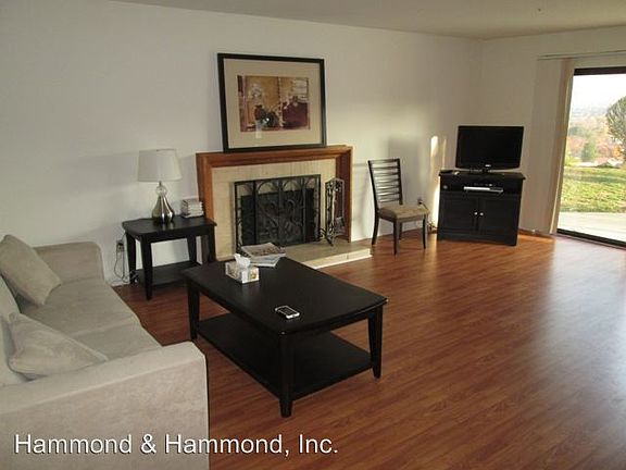 3rd image of 24624 Canyonwood Dr