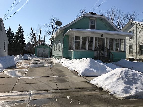 2nd image of 901 Eales Ave