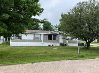 600 White Ave, Bynum, TX 76631