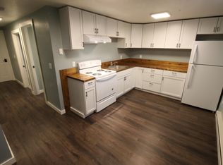 802 6th Ave N APT 3, Glasgow, MT 59230