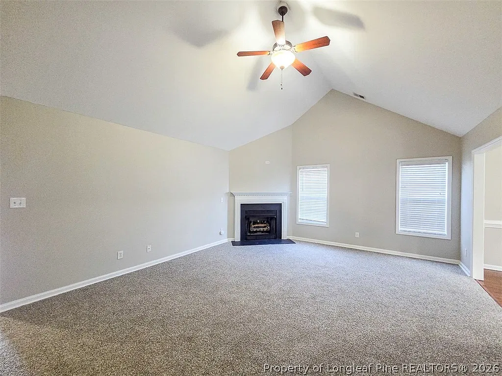4 bed, 3.0 bath, 2200 sqft, $2,050 — Photo 3