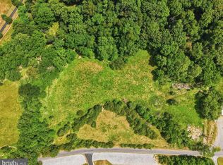 Newport Rd, Shenandoah, VA 22849