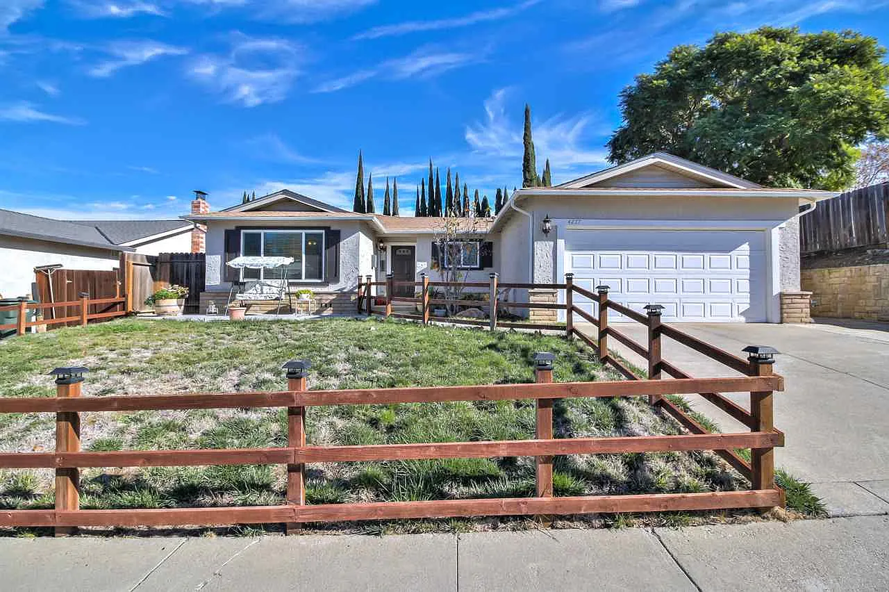 4277 Palo Verde Dr photo 1