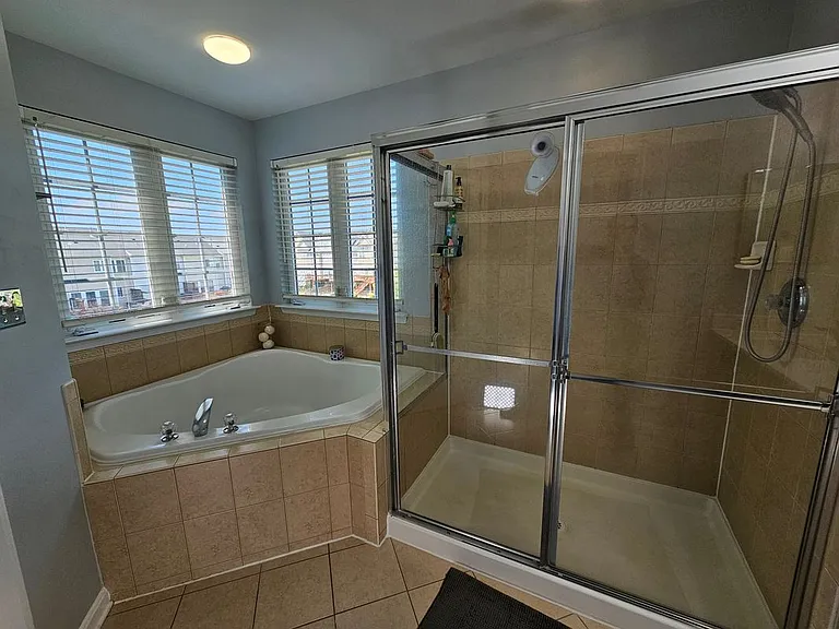 1201 Cambria Ter NE — Photo 26