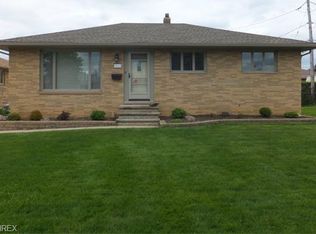 9610 Idlewood Dr, Brooklyn, OH