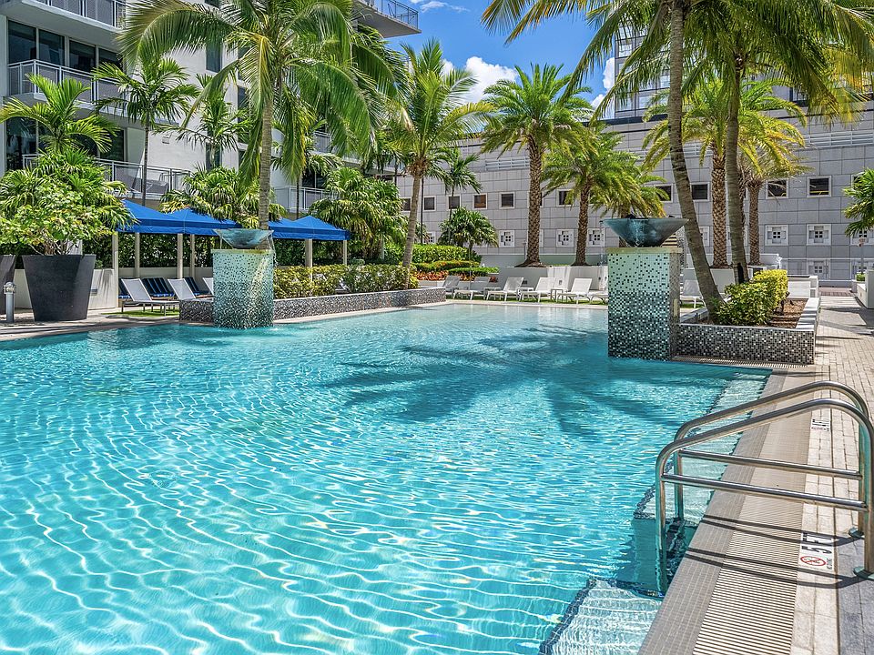 Poolside lounges and cabanas