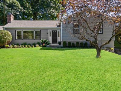9 Swan Ter, Greenwich, CT, 06830