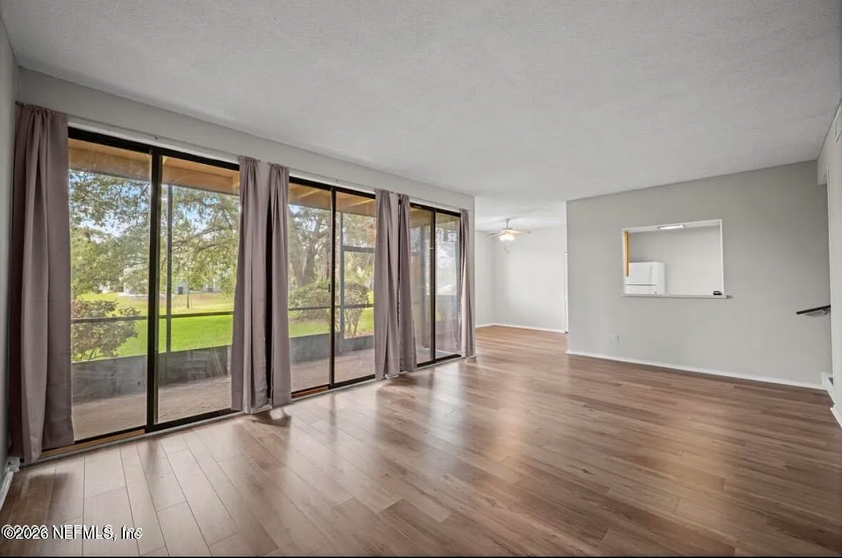 2 bed, 2.0 bath, 1276 sqft, $1,500 — Photo 3