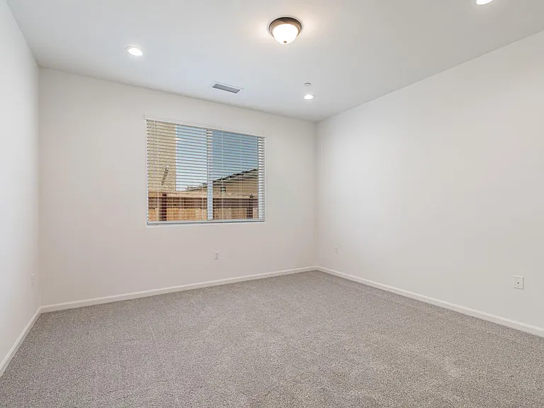 697 Philip Way — Photo 24