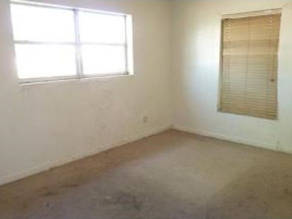 4th image of 237 NW 29th Ave