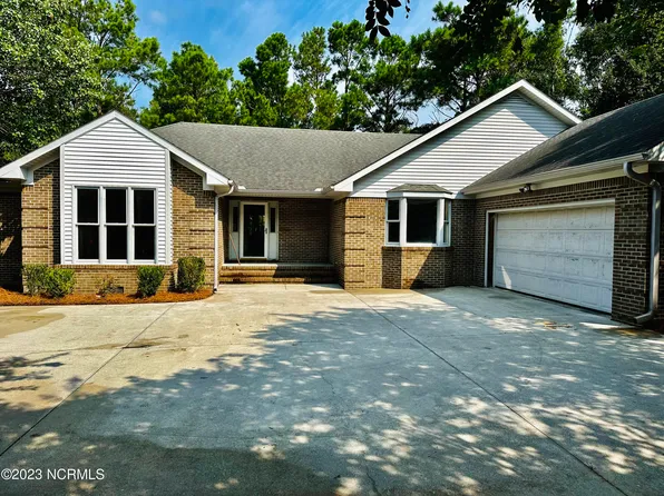 704 Cordgrass Road, Hampstead, NC 28443