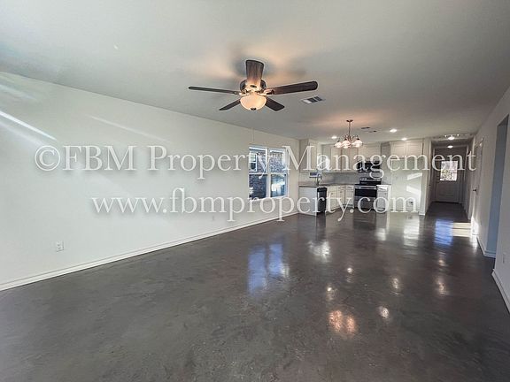 3rd image of 1050 E Burnett St #3A
