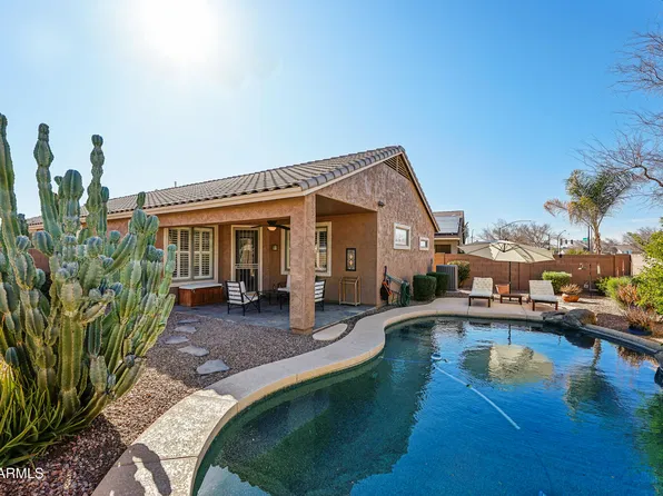 1013 S HAZEL Court, Gilbert, AZ 85296