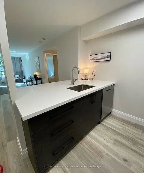 95 Prince Arthur Ave #327 — Photo 6