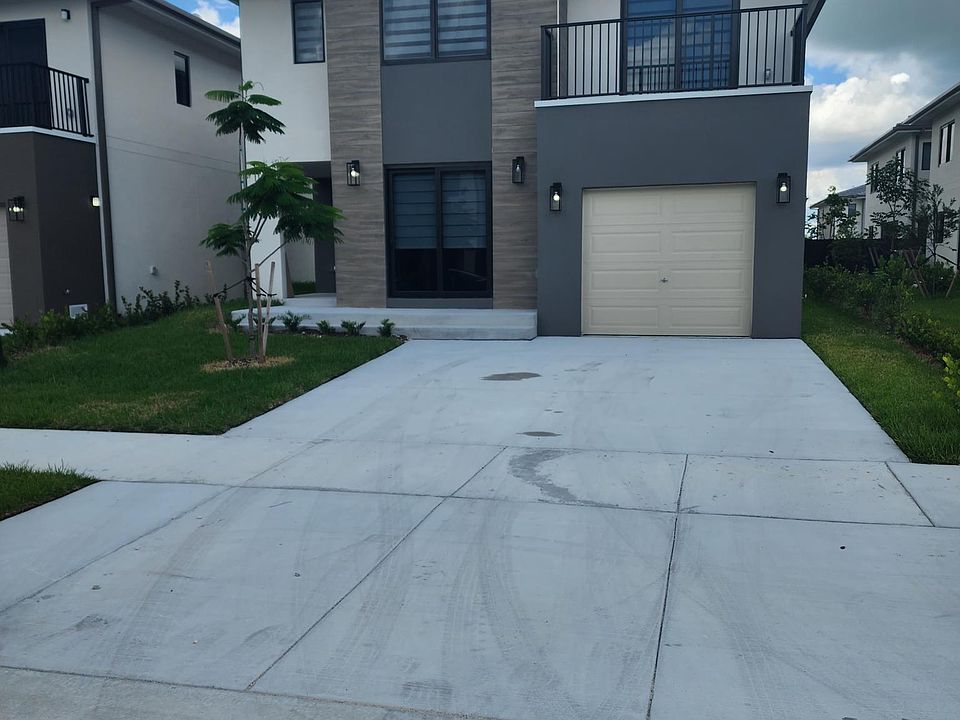 1st image of 1119 NW 1st Ct #107