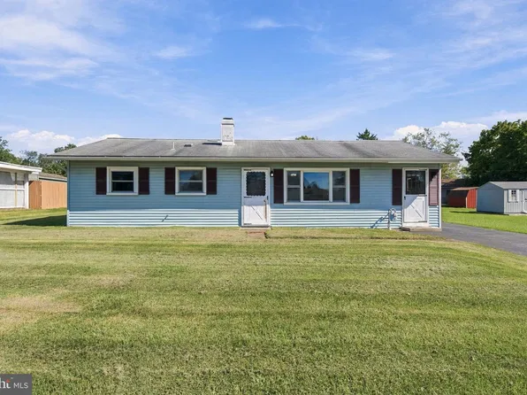 2460 Dunbar Rd, York, PA 17408