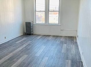 31-13 21st St FLOOR 3, Astoria, NY