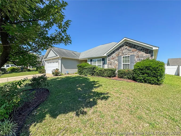 136 Ivystone Dr — Photo 2