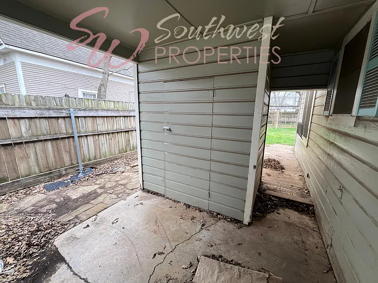 726 N Barton St — Photo 13