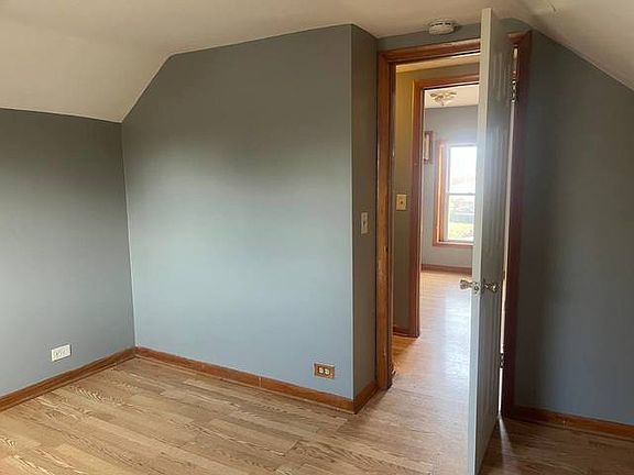 3rd image of 416 Price Ave